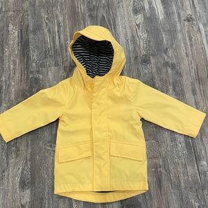 Yellow raincoat 12M